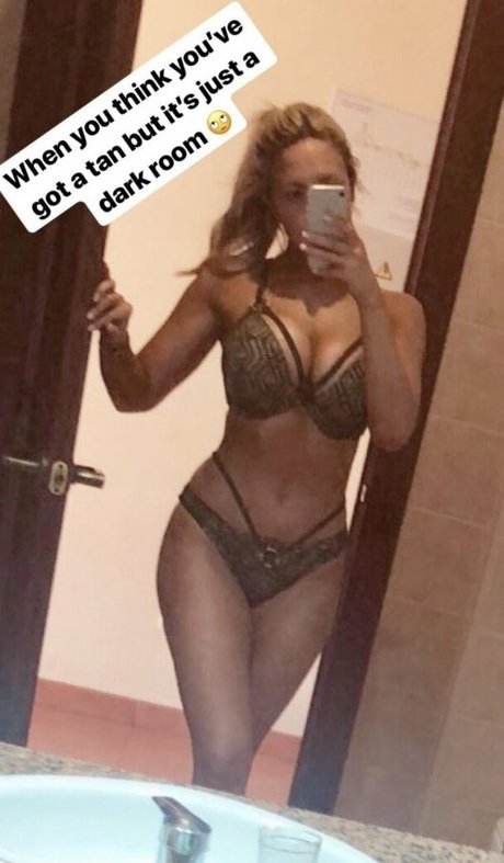 Emma Louise Jones model naked photos