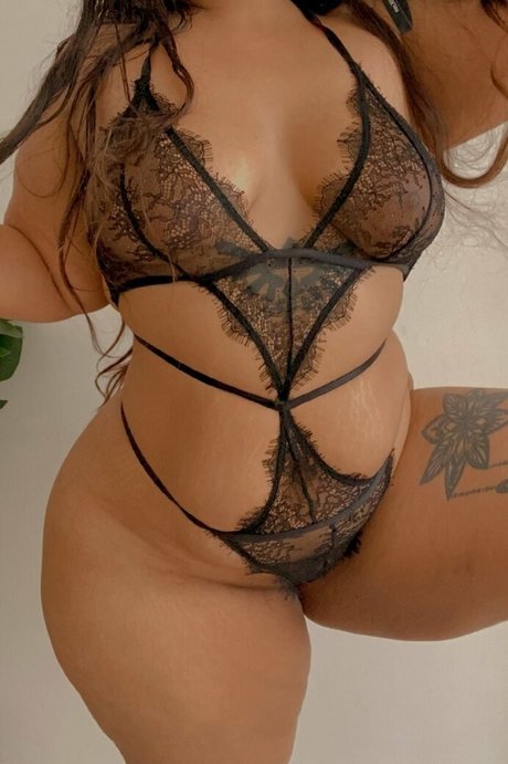 Grace Bon nice star pic