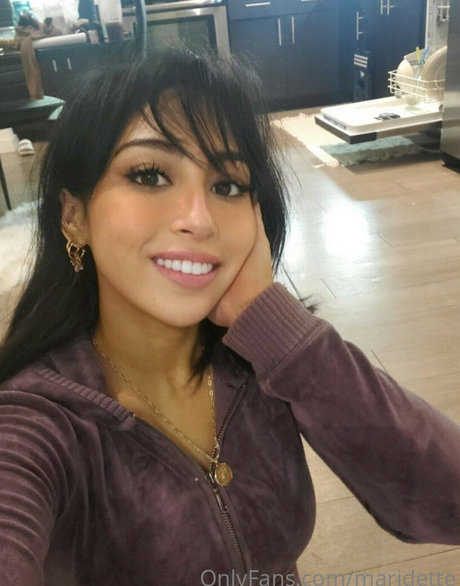 Maridette beautiful star photo