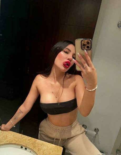 paulatorofree nudes model pictures