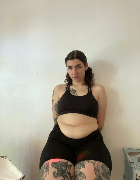 catsncake model hot photos