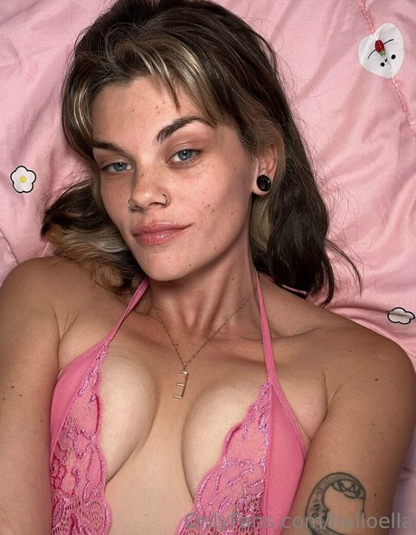 helloella star high quality pictures