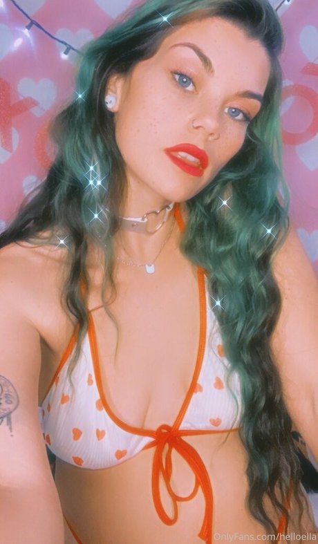 helloella nudes model images