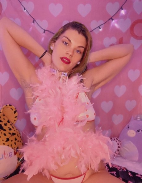 helloella hot actress gallery