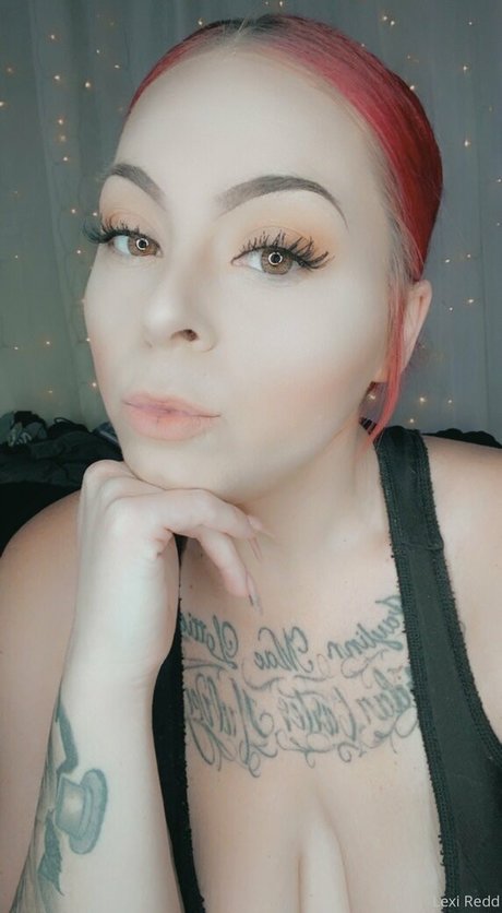 redxsiren pretty pornstar pic