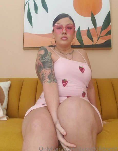daisydolldoesit nudes star pic