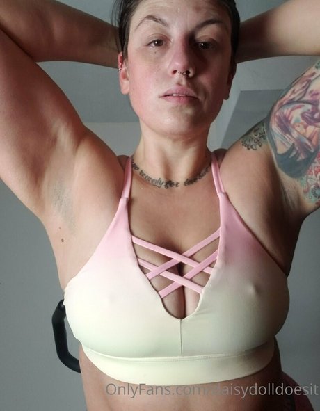 daisydolldoesit model nude pic