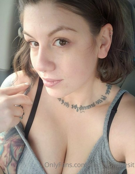 daisydolldoesit star porn image