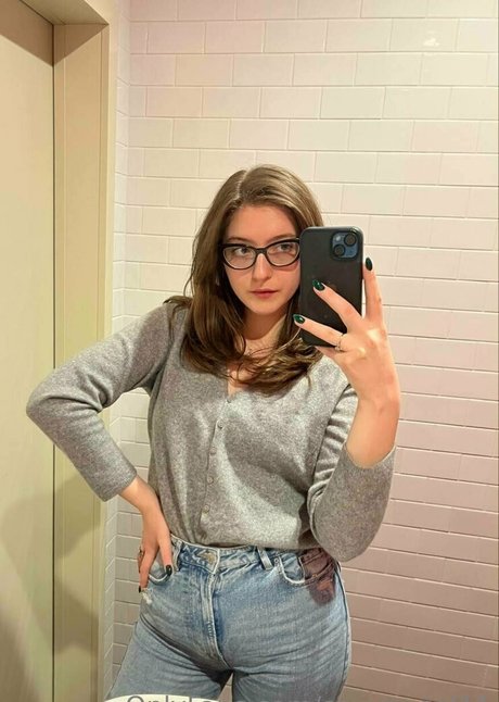 sofiaa2307 nudes star archive