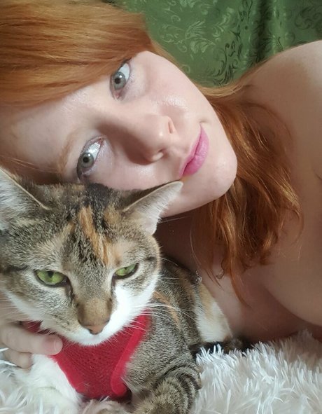 sqregina model naked image