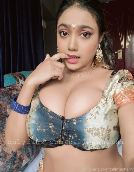 small pussy onlyfans exclusive image