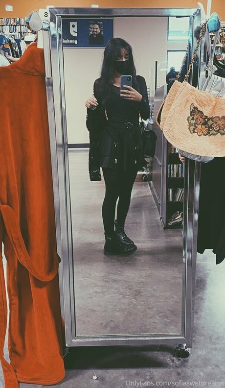 sofiaswetdreams art actress pic