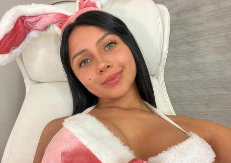 charlotte19y nice star pic