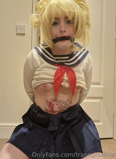 transgirlakira nude star photos