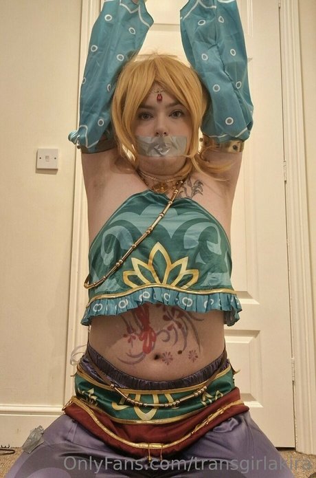 transgirlakira model pornographic img