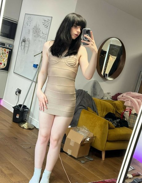 ickyypeach pornstar nude image