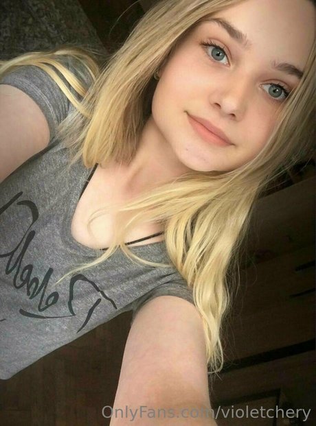 violetchery high quality model photos