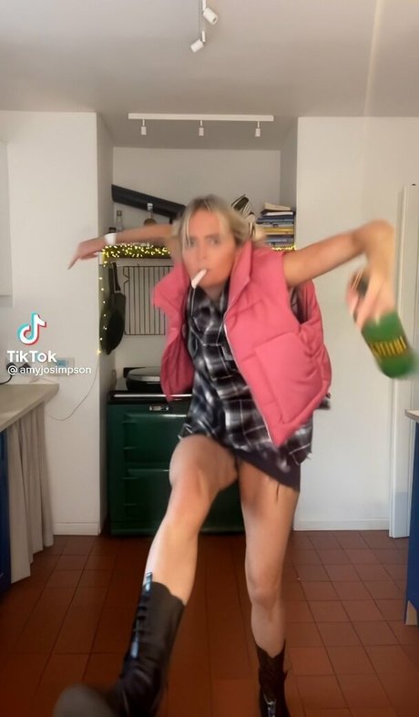 Amy Jo Simpson model art photos