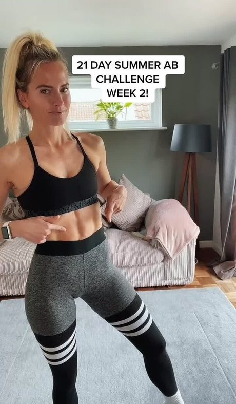 Amy Jo Simpson pretty model photo