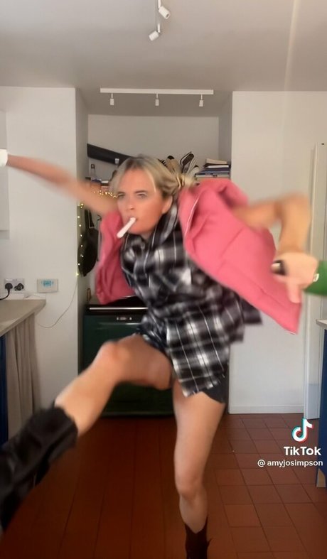 Amy Jo Simpson beautiful actress images