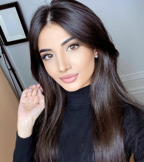 Sabina Agaeva Ahmed nice actress pictures