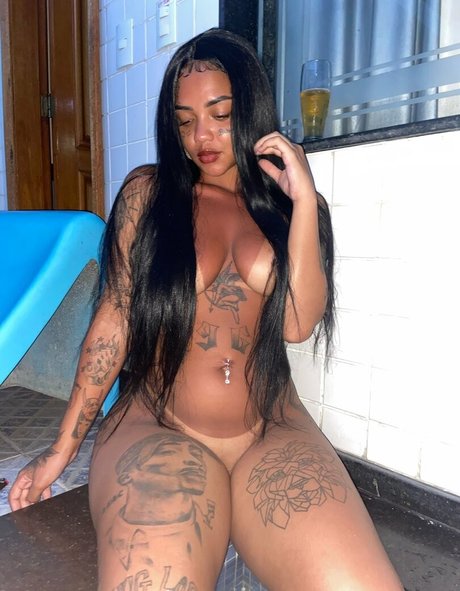 Bandiva model adult pictures