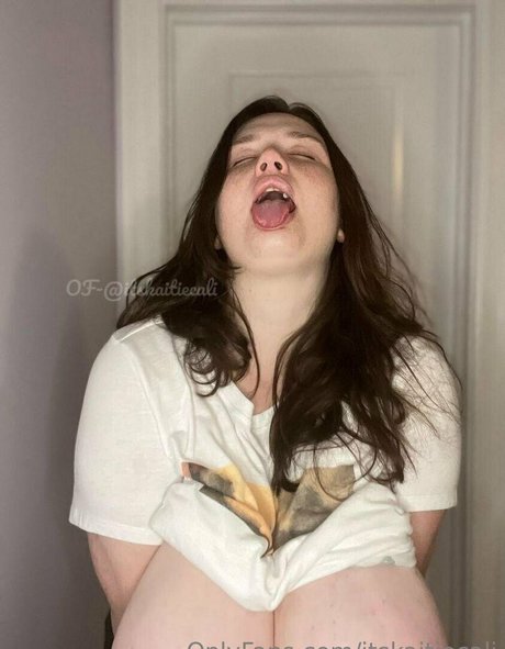 famous nude onlyfans nudes galleries