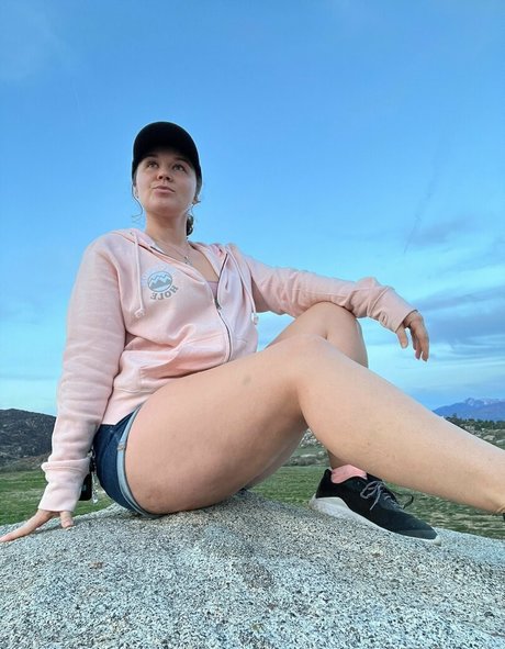 asian girlfriend onlyfans pretty pictures