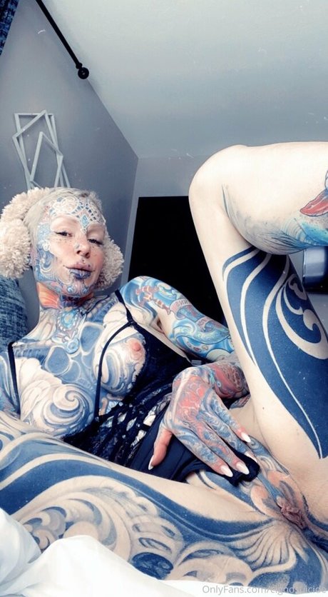 cignosuicide high quality pornstar pic