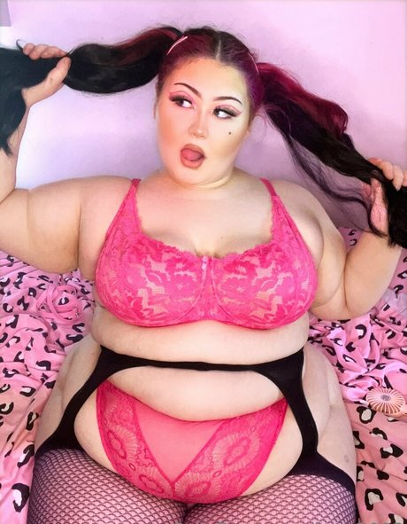 lana2002 pornographic model images