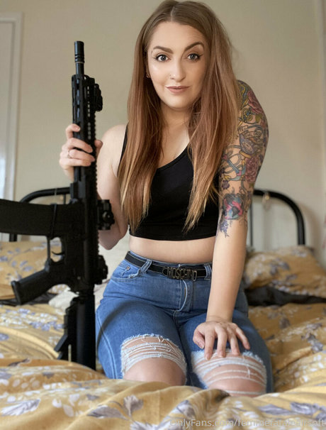 Femmefataleairsoft free model pic