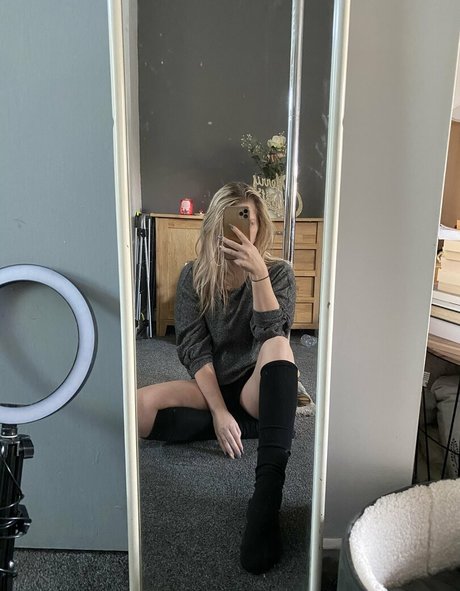 Femmefataleairsoft model porn picture