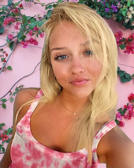 Barbie Claire s piggies_ model art pics