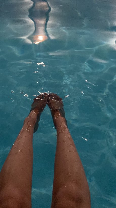 Anastasia FG sexy pornstar img