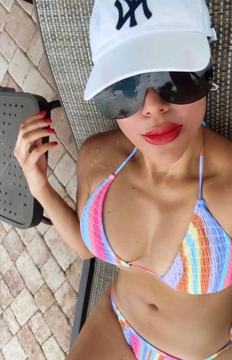 _Mia Hade star adult archive