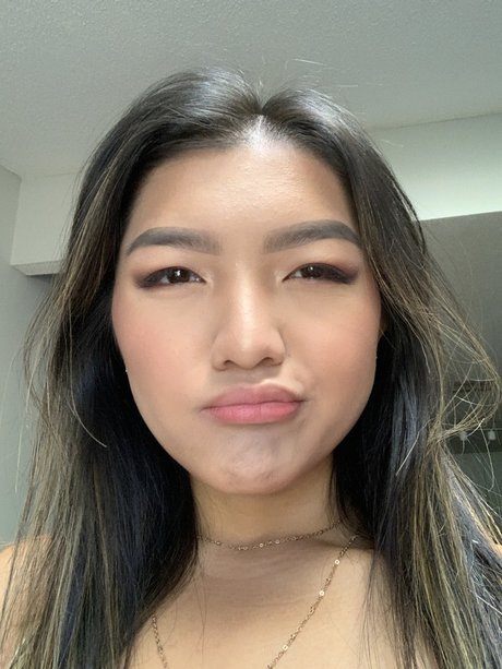 Mia Chung high quality star photos