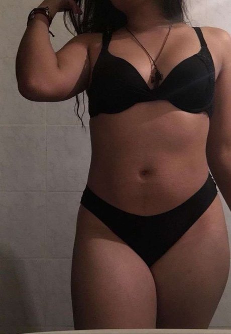 Monica Escobar art star photo