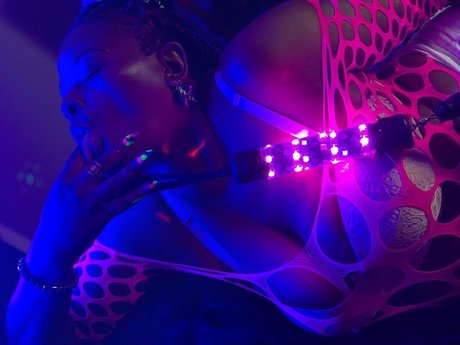 bdbpdevilsadvstylahstar pornstar nude img