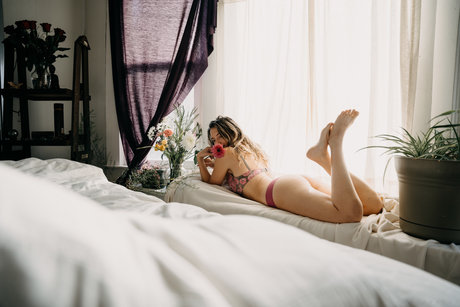 Bare Beauty sex pornstar images