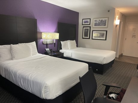 No Face No Case star naked image