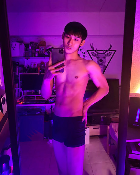 _BillionX model exclusive pic