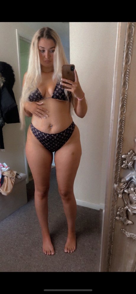 Bigbattyblondxo pornstar art image