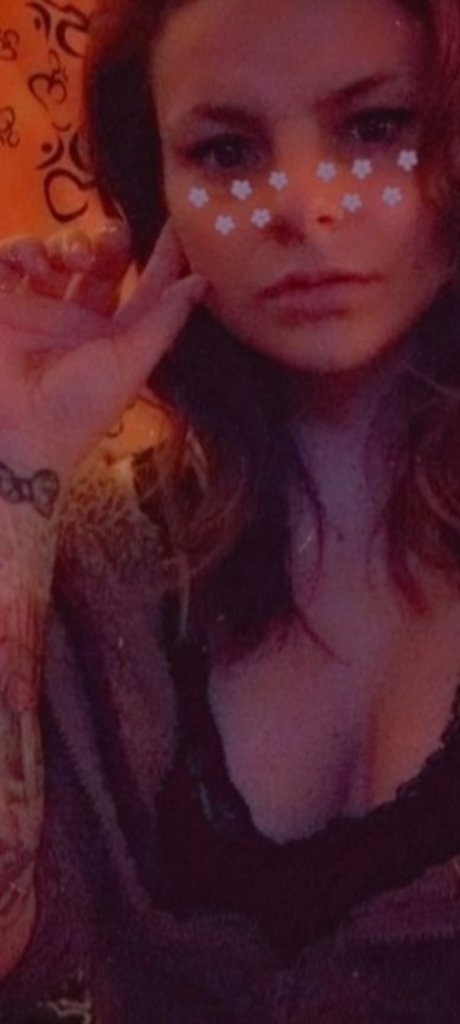 Ministoner model exclusive picture