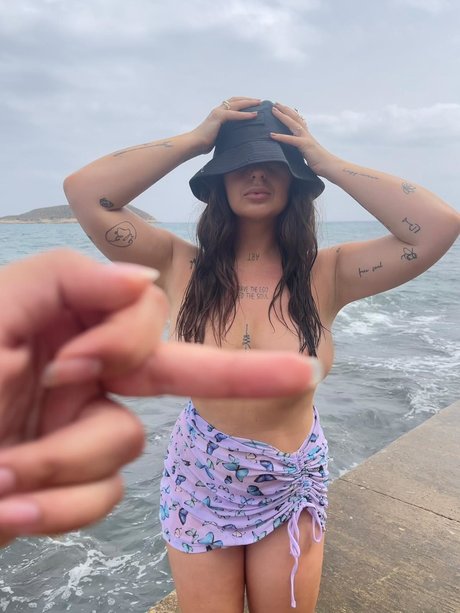 stepsister onlyfans sexy picture