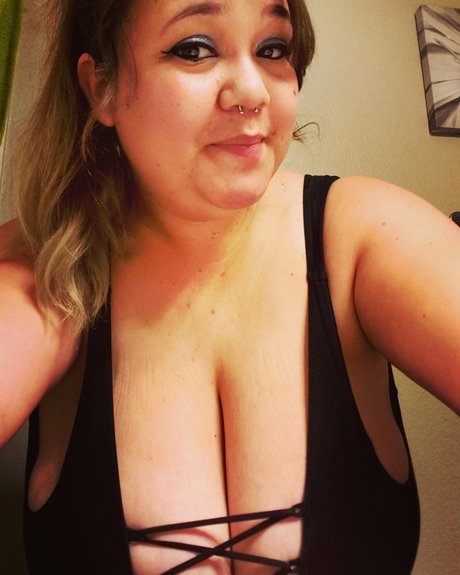 MamaMilkJugs sex actress img