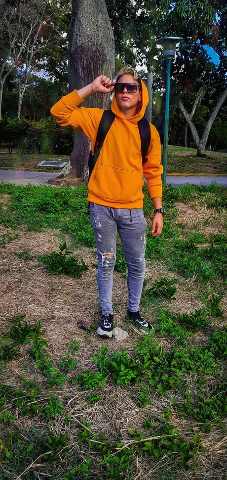 Jhonhood pornstar erotic picture