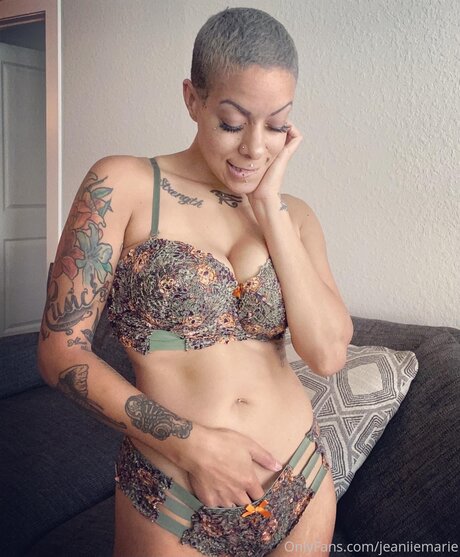 Jeanie Marie xxx actress galleries