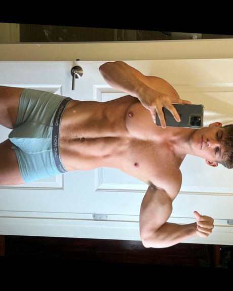 Jackson Riggs model perfect photo