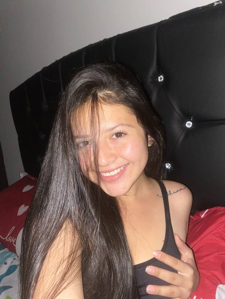 Carolina s little world_ pornographic star photos