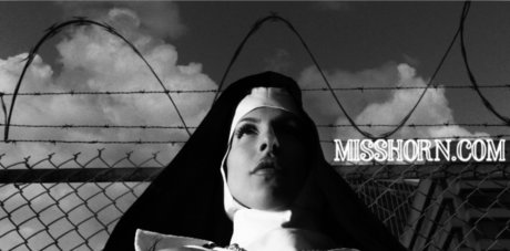 Miss Horn Big Tiddy Goth Showgirl pornographic star picture